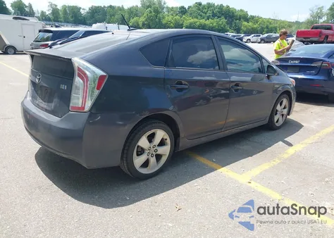 2015 Toyota Prius Five из США, поврежденный, VIN JTDKN3DU2F1941655